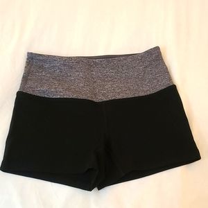 Lorna jane shorts